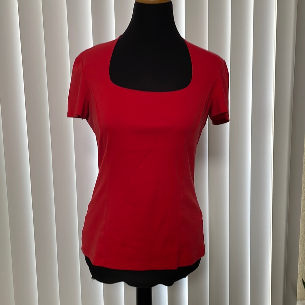 Lafayette 148 New York Slim Silhouette Square Neck Tee